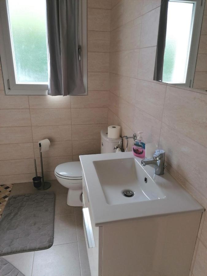 Chambre Et Table D'Hotes La Meule โปลิญญี ภายนอก รูปภาพ